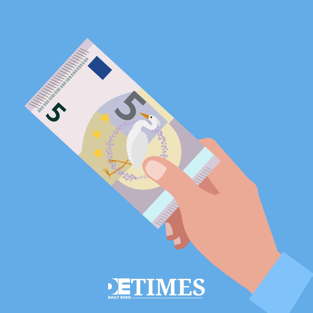 Emotionless Yet Cultured: Banknotes Adopt Cultural Symbols